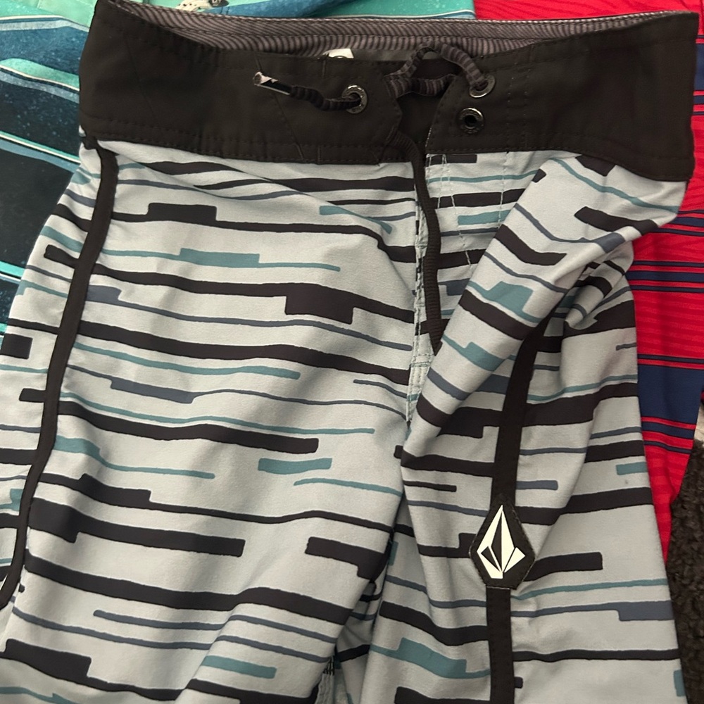 Billabong boys Boardshorts Collection - Picture 2 of 6